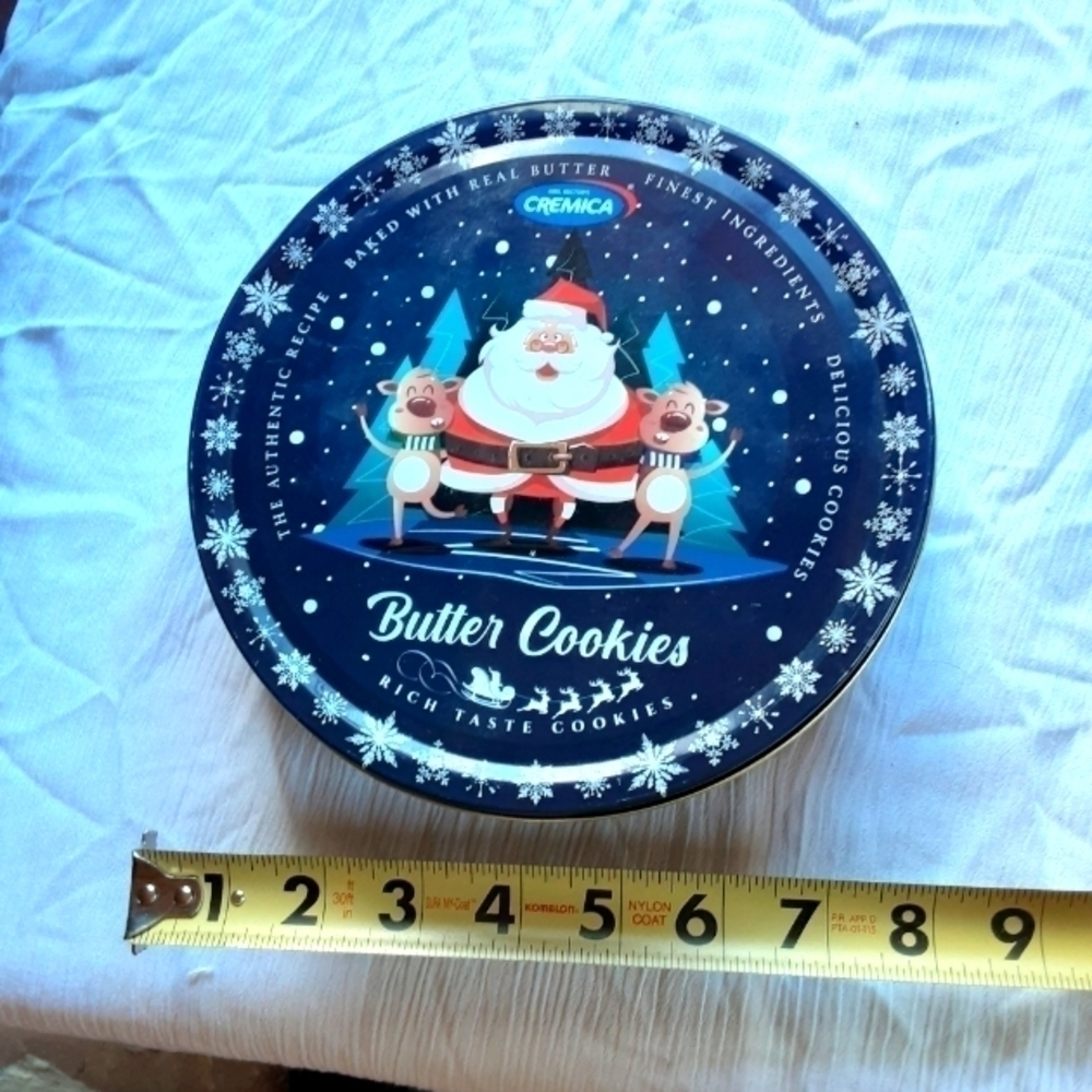 Christmas Tin, Santa with two Reindeer.